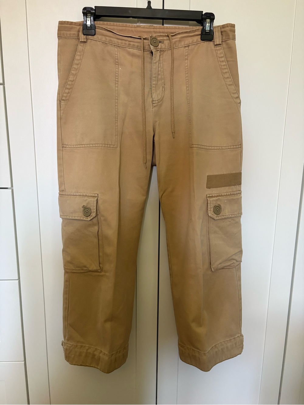 Woman's Gap Tan Cargo Cropped Pants - Casual